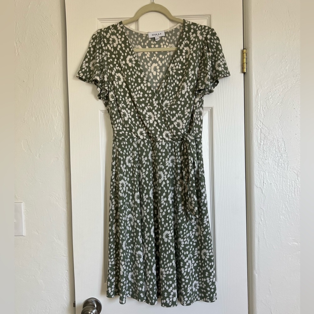 Gilli Faux Wrap Dress Size Small